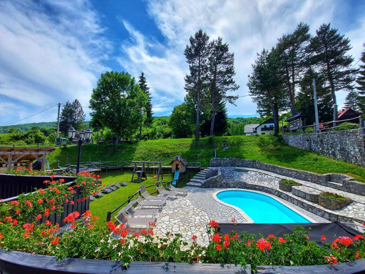Plitvice Etno House II Bed & Breakfast Jezerce Bagian luar foto